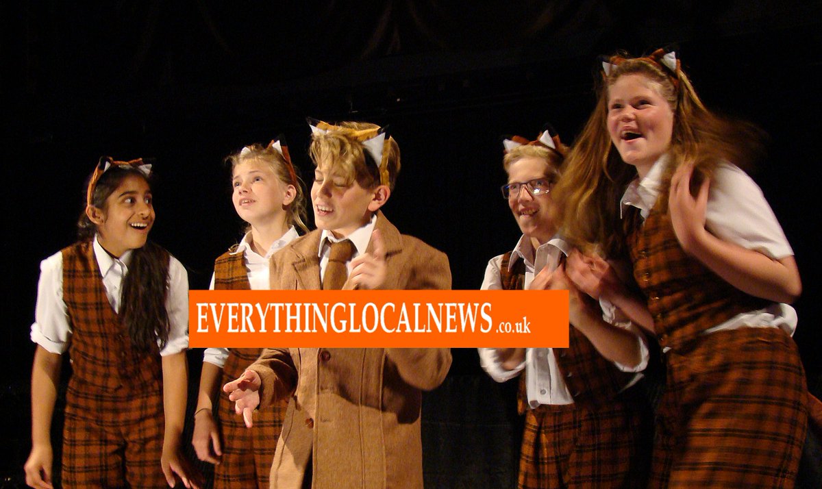 PICTURES: Dress rehearsal pix from <a href="/chigwellschool/">Chigwell School</a> Junior School Play 'Fantastic Mr Fox' flic.kr/s/aHskyEAvPf