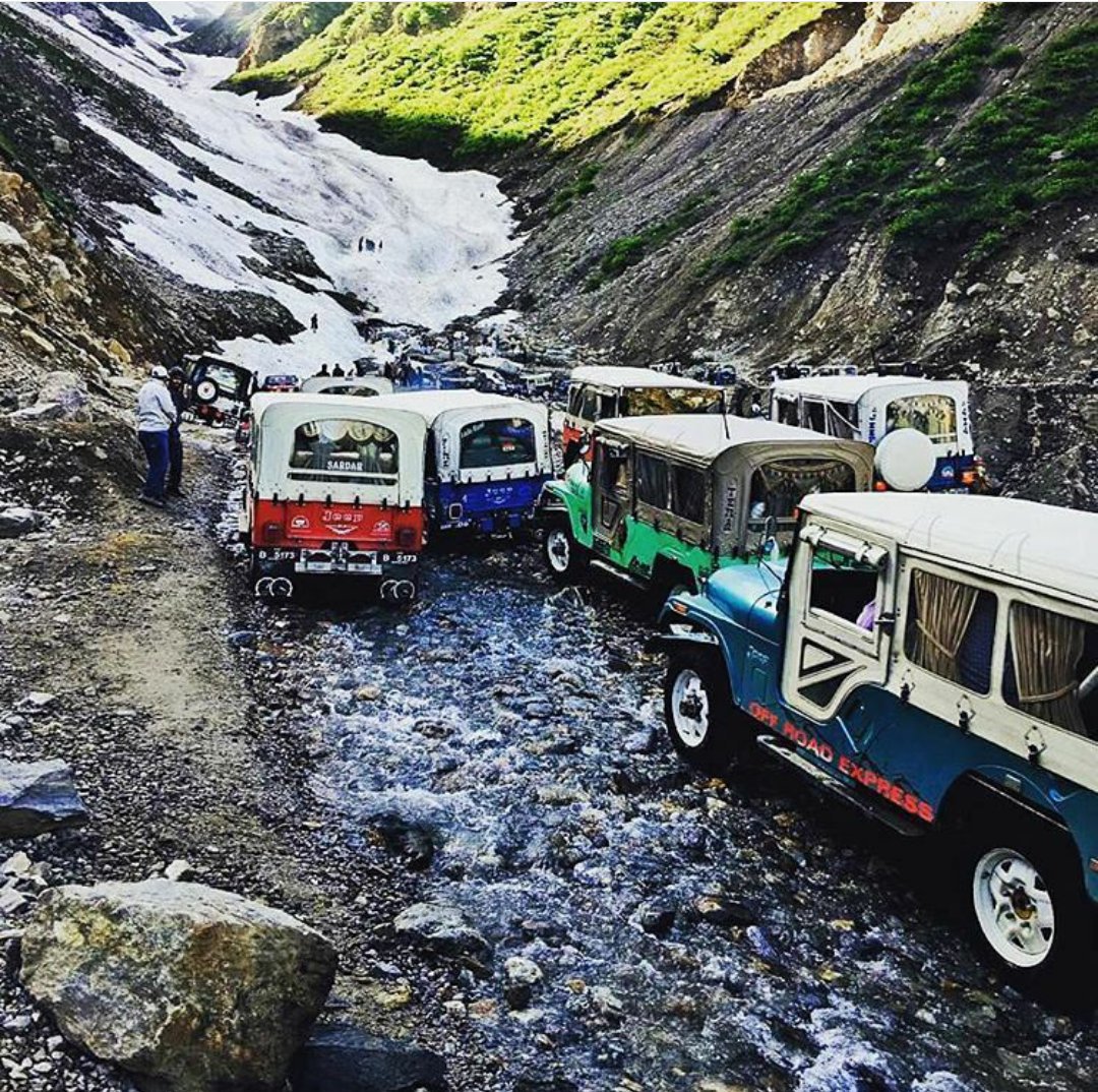 Traffic jam on route to Lake Saif-ul-Malook
(Via WanderlustPakistan Insta)