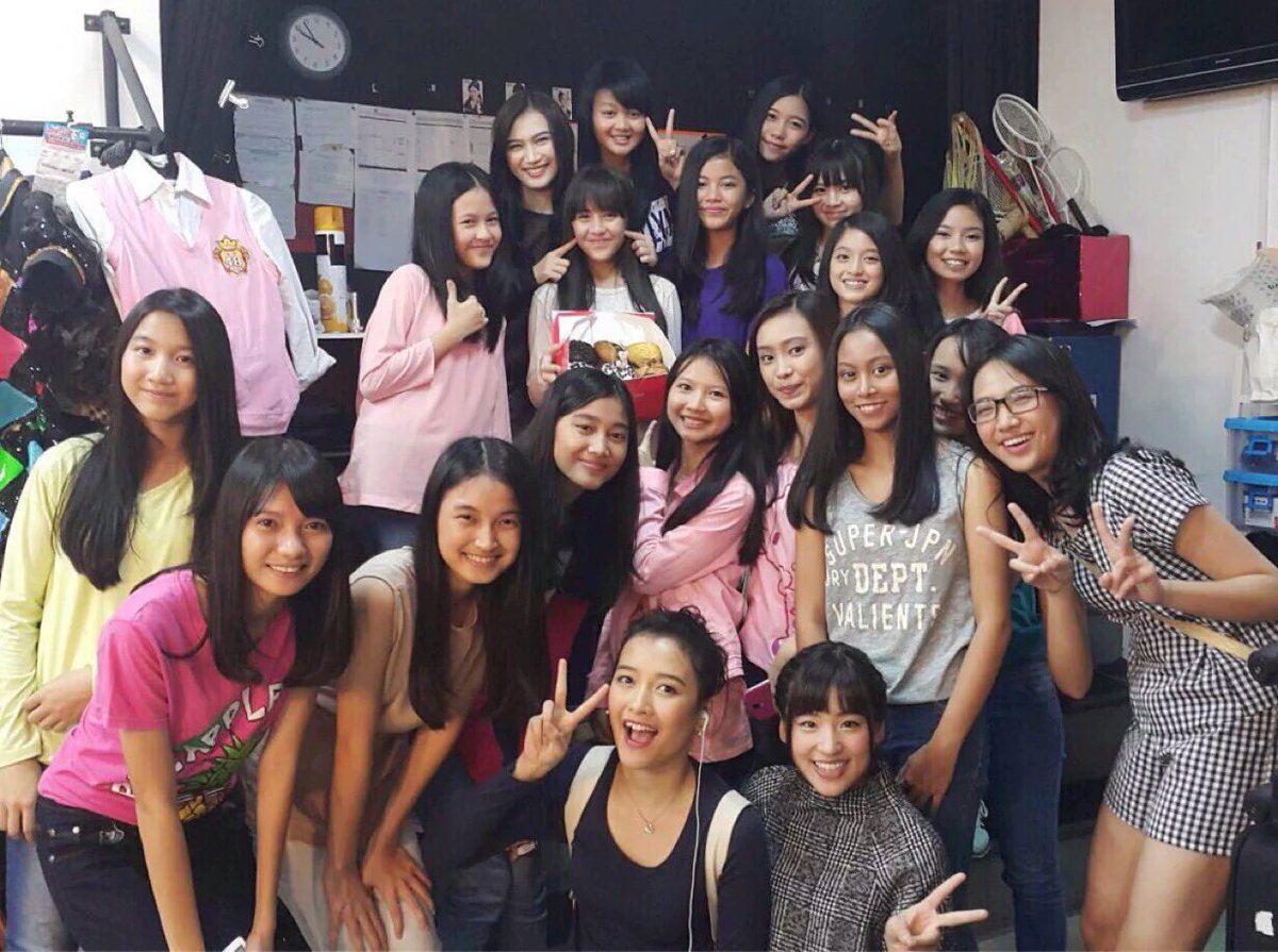 AdhistikID's tweet photo. Happy Birthday 👑🎉🎉
#HBD13thAdhistyZara https://t.co/dd6OEgnKMB
