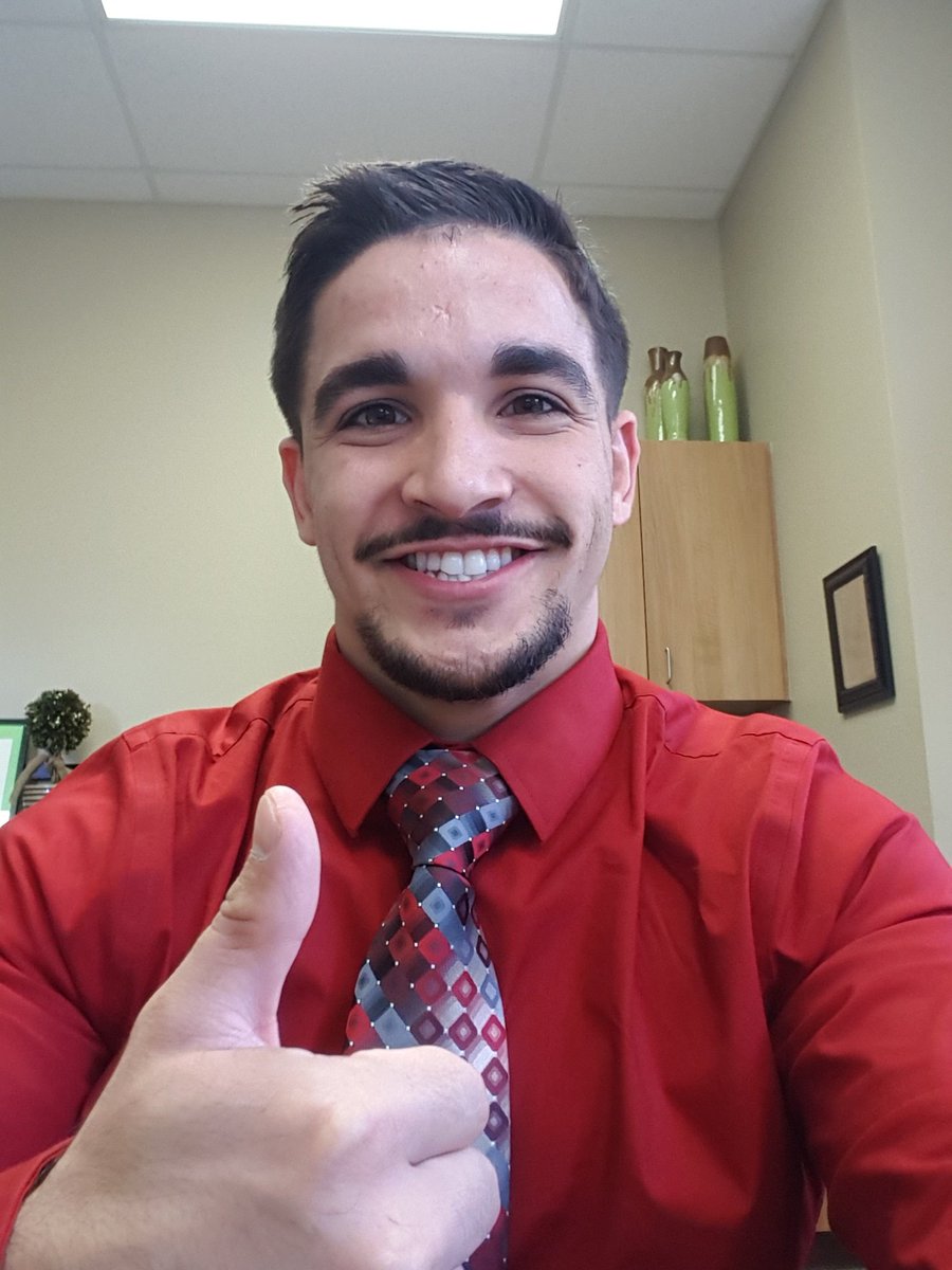 FosterSmiles's tweet photo. #NationalSelfieDay   @JCPSlatino @ffrenchay https://t.co/Zmhm66Quuf