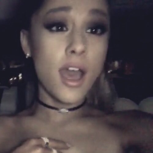 ABGLayouts's tweet photo. 🌃 Like or Rt if you saved.Give credits if you use||#DangerousWoman #ArianaGrande #Honeybabies #Ari #AG 🌃~Kenzie 🌸 https://t.co/pWdO00xppd