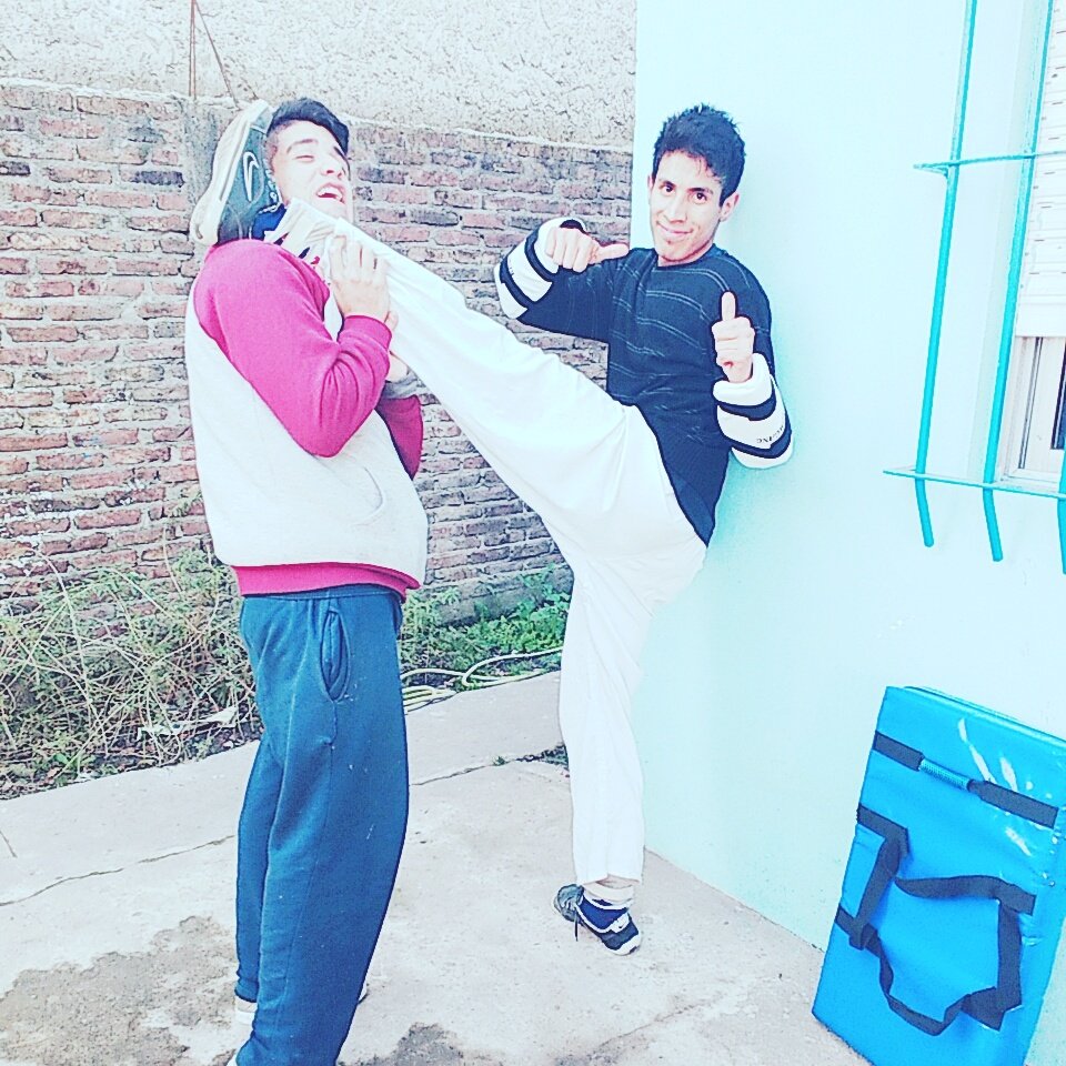 gaaby_paredes's tweet photo. #entrenandoaFull #Taekwondo Wtf preparándome para el torneo  (siempre la mirada al frente y dar lo mejor) ✌🇦🇷 https://t.co/OAUEKQIgD3