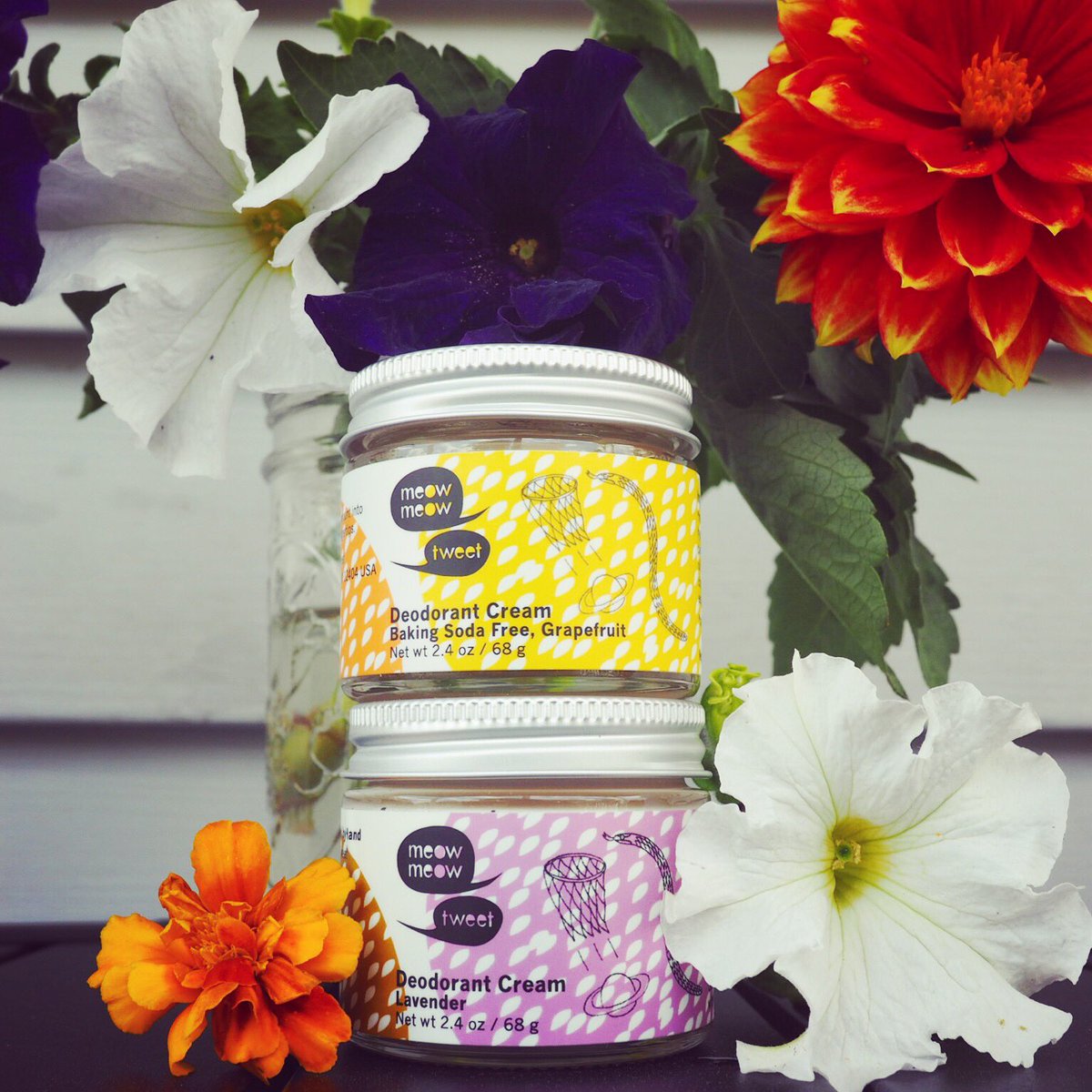BeHomeWell's tweet image. Shop our sweet smelling, super powered, #allnatural deodorant creams from @meowmeowtweetNY! bit.ly/28LzaY2