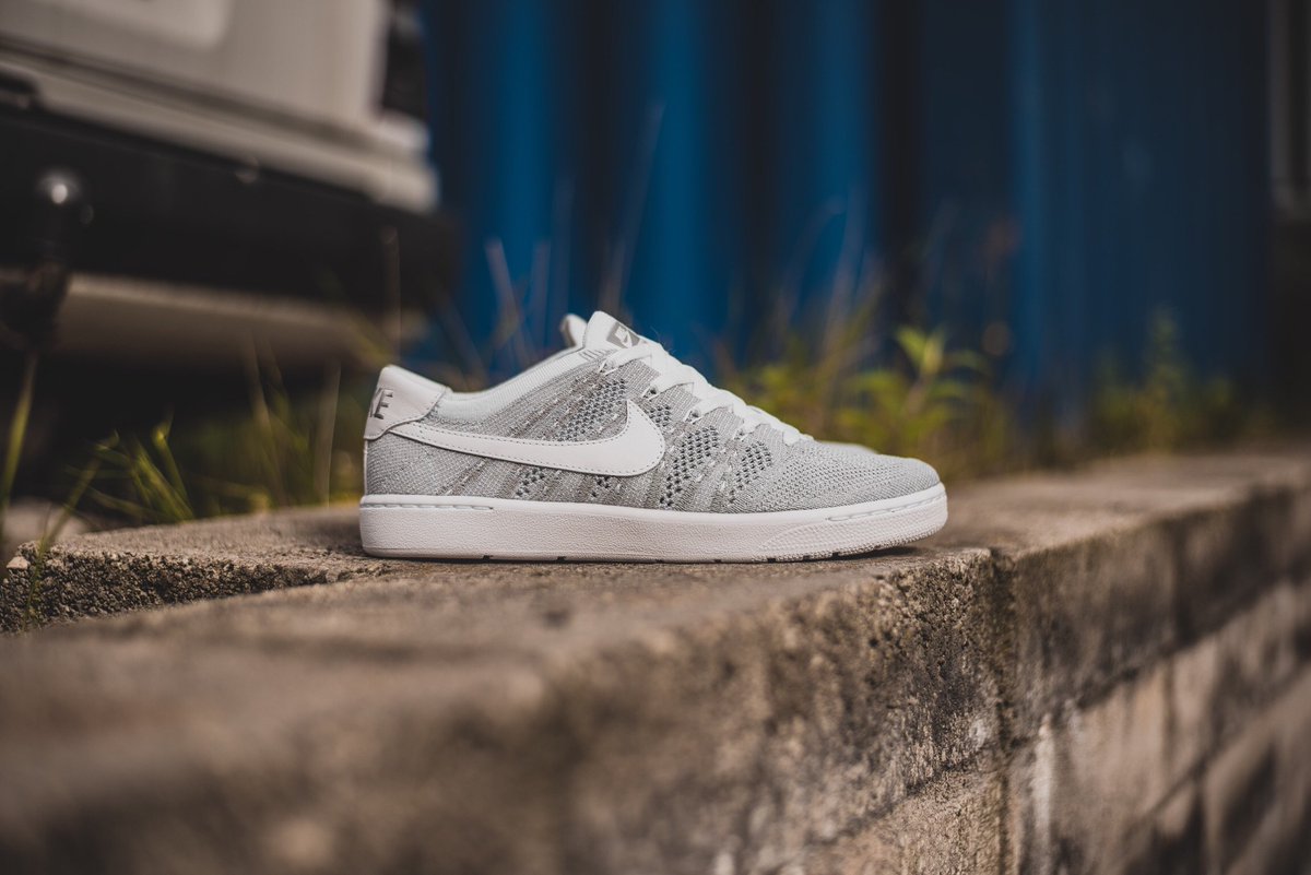 nike classic ultra flyknit