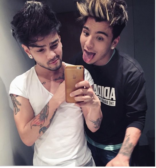 villaloboSebas7's tweet photo. Los primeros 500 en dar RT Y SUSCRIBIRSE ACA : https://t.co/9zpjUXWU9q SALEN EN UN VIDEO NUESTRO ! https://t.co/caxtsITQTI