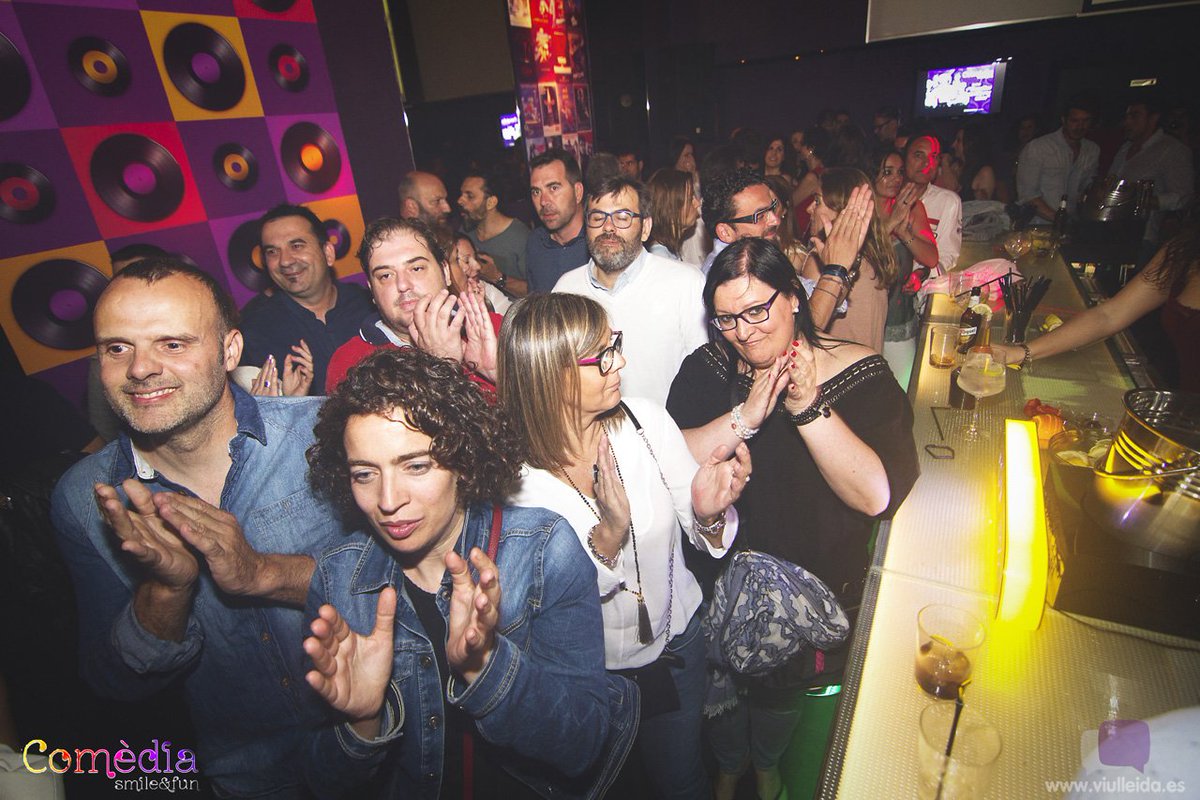 Viulleida's tweet photo. Fotos del #concert de Última Estación a #Comèdia #Lleida #livemusic
👉👉 https://t.co/tSTI2E30tt https://t.co/1qXbyXyOkk