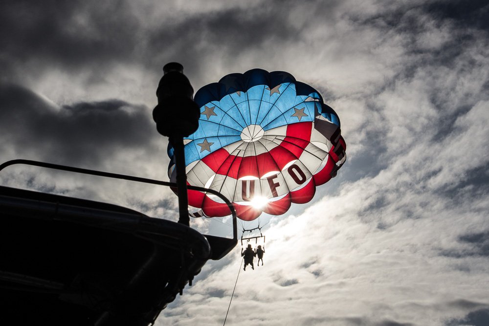 OhanaFun's tweet photo. Crossing the early-morning Sun with UFO Parasail https://t.co/vht8ZOUzeD #silhouette #activityofthemonth https://t.co/N4K5Jz3WAj