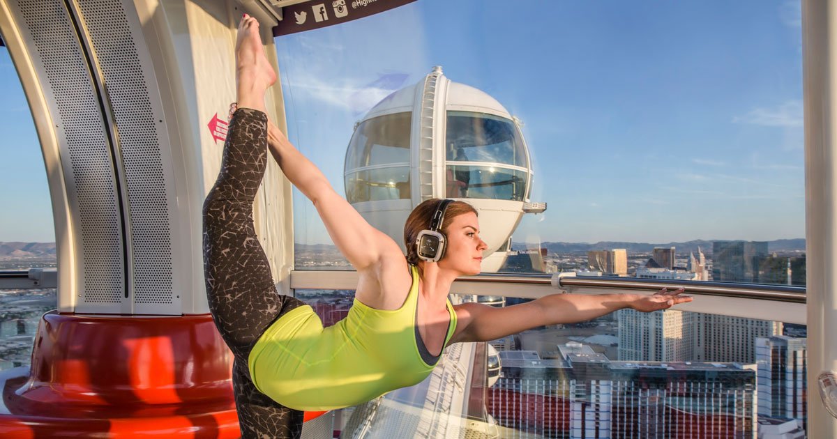 VIRGENInc's tweet photo. Our #ExperientialContent shoot with @HighRollerVegas took our breath away. Happy #YogaDay! #YogaInTheSky #Namaste https://t.co/fzB44yxGff