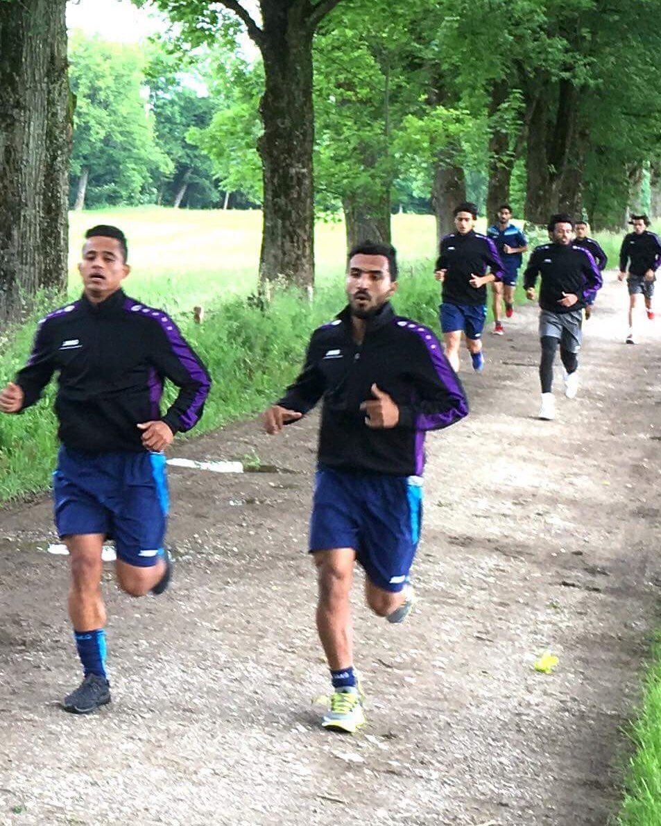 rggonzalo's tweet photo. At 09:00 running, at 12:30 gym, at 17:00 pitch...someone said that footballers don't work? #waytoRio #goIraqgo https://t.co/iQ9G2ZjKag
