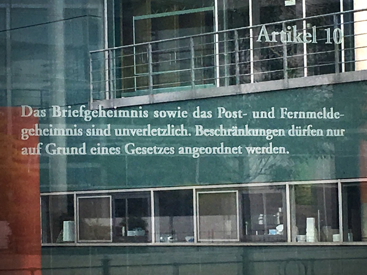 Die Große Koalition schleift die Grund- und Freiheitsrechte. Auch in dieser Woche. #AntiTerrorPaket #Art10GG