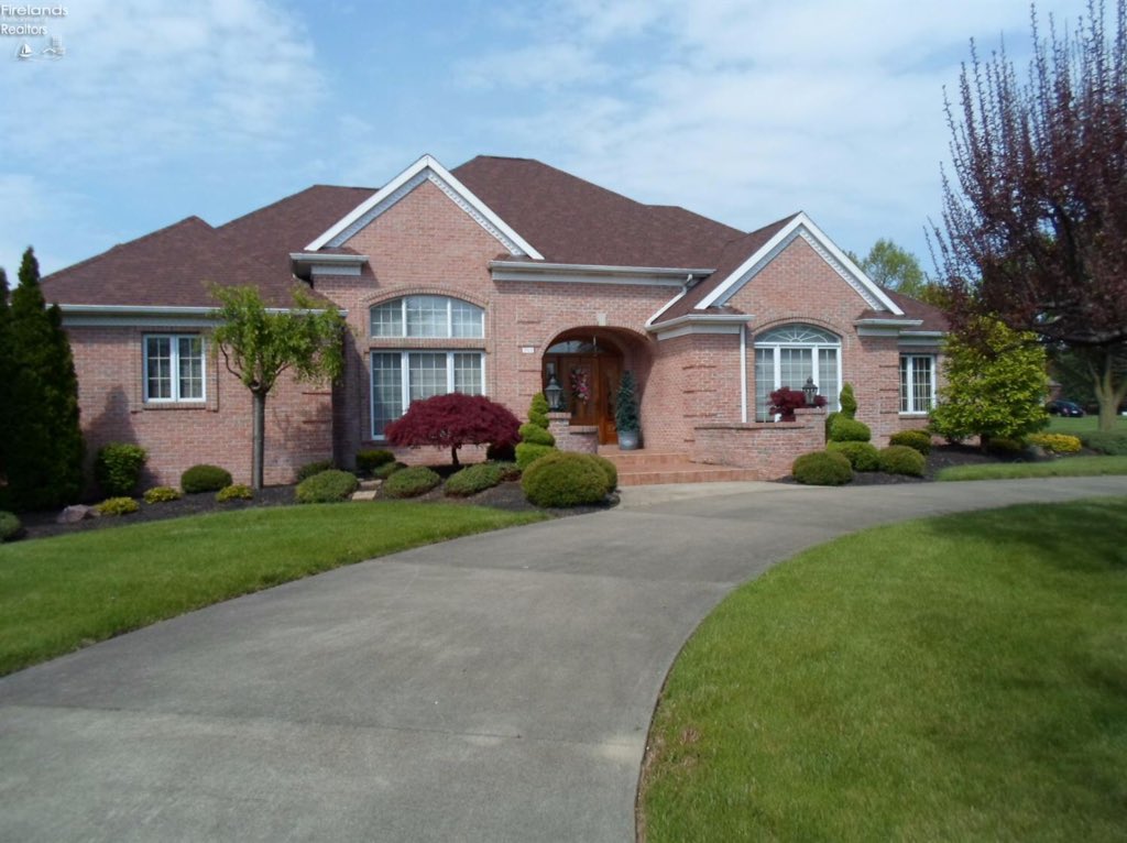 MYocumRealtor's tweet photo. State of the art home. Top of the line everything with 3 bedrooms and 2.5 baths. #CallMark #BHHS #RealEstate https://t.co/X0tcazLJ2J