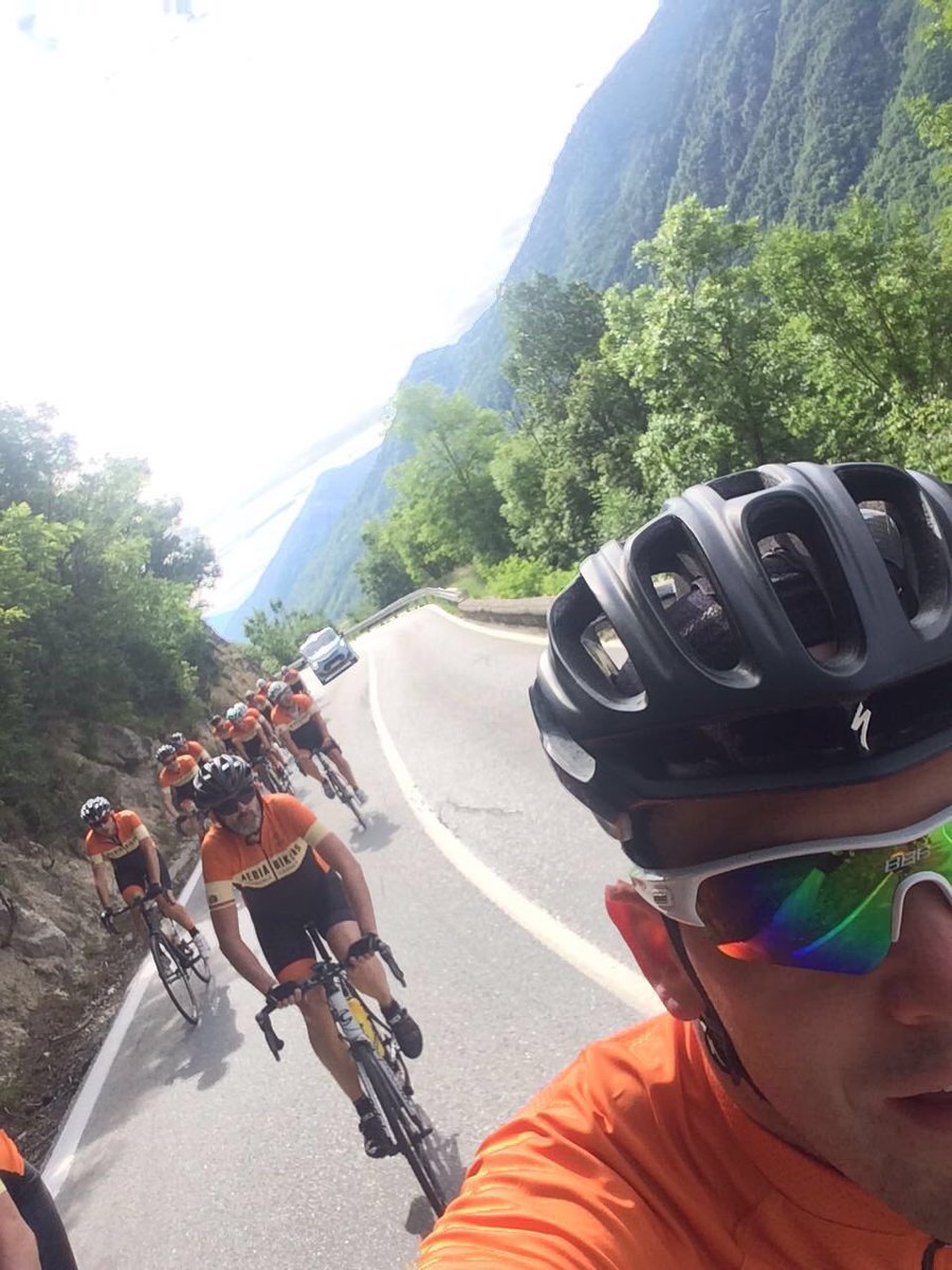 MediaBikers's tweet photo. Aangekomen aan de #Coted'azur na prachtige rit v 170km https://t.co/i6pc5X88UP