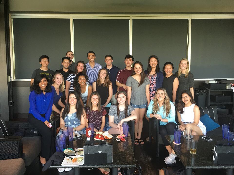 cmercaderDE's tweet photo. Bonding with the other interns at Top Golf @DEcollege @DERecruiter1 #DEinterns https://t.co/hayZVdTYNl