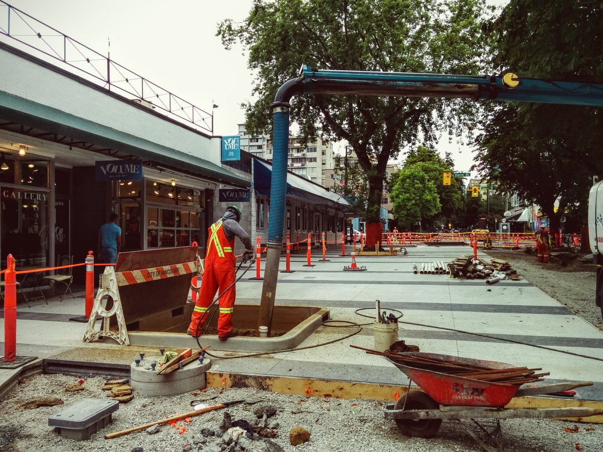 GordonNHouse's tweet photo. Things are looking good at the new @jimdevaplaza! We're excited to see the community activate it. @WestEndBIA https://t.co/x5Izu5Pbgt