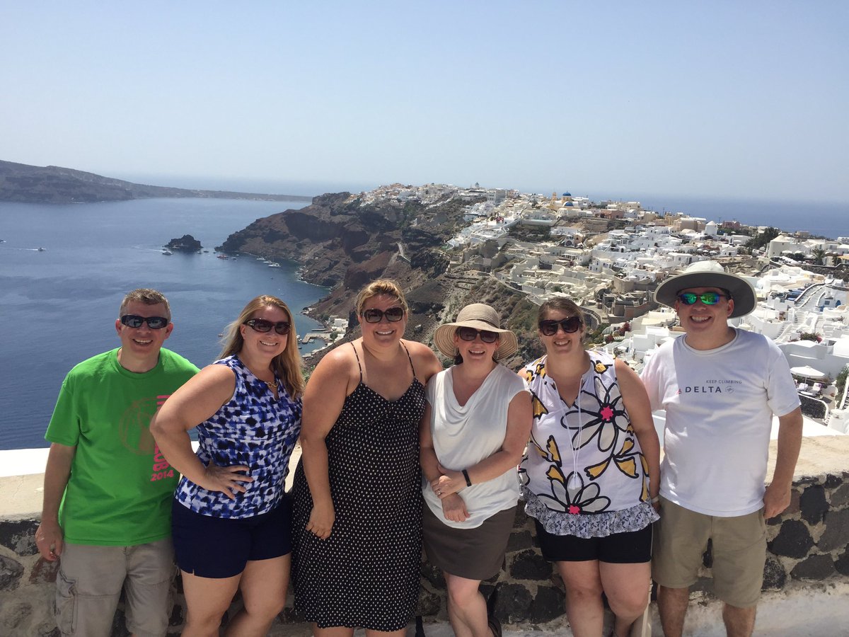 TopSantorini's tweet image. Wine tours &amp;amp; tasting, shore excursions &amp;amp; guided tours, sightseeing &amp;amp; hiking trials with #TopSantoriniTours.