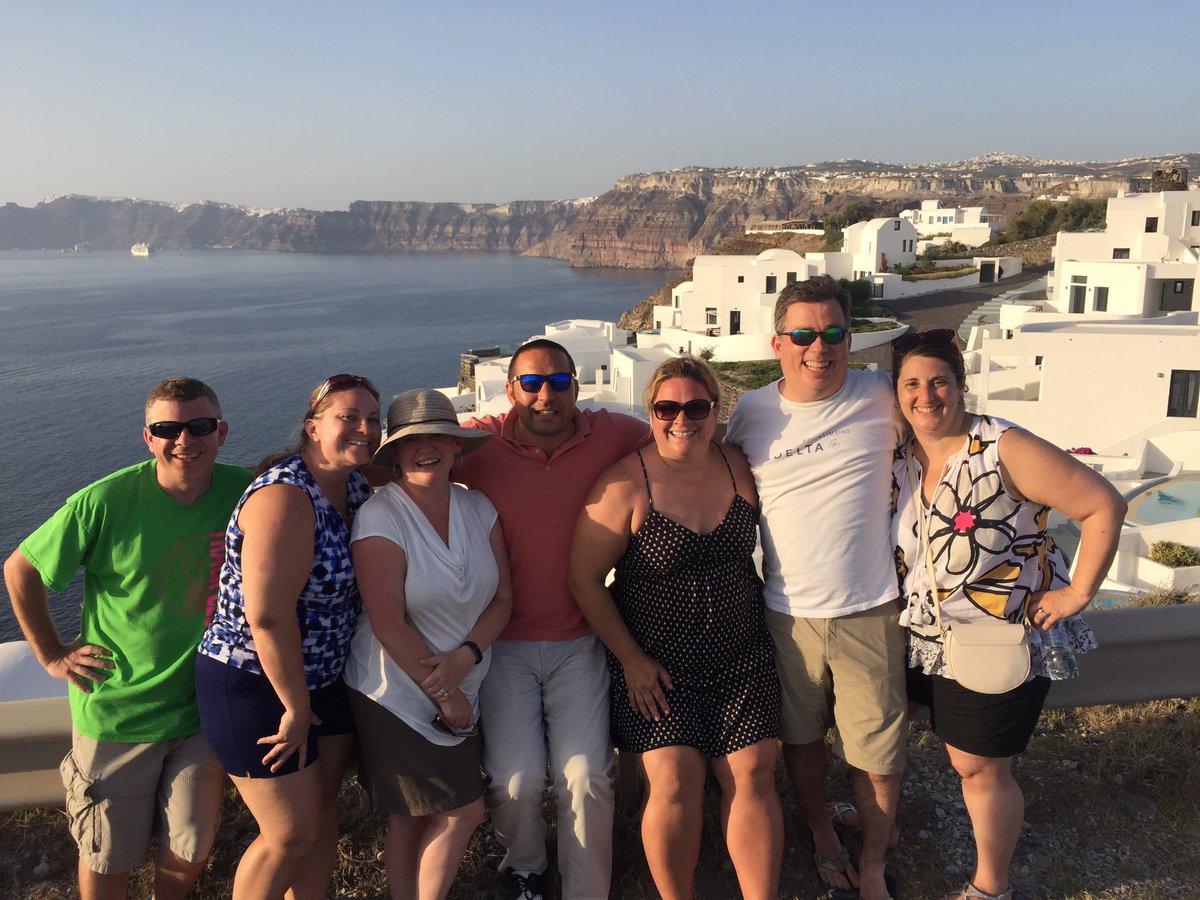 TopSantorini's tweet image. Wine tours &amp;amp; tasting, shore excursions &amp;amp; guided tours, sightseeing &amp;amp; hiking trials with #TopSantoriniTours.