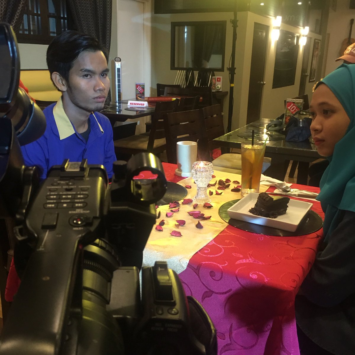 hafizberahim's tweet photo. Done shooting #terakhir #musicvideocover #projectlevel3 thanks for senior❤️ https://t.co/3X2k4HvRoe