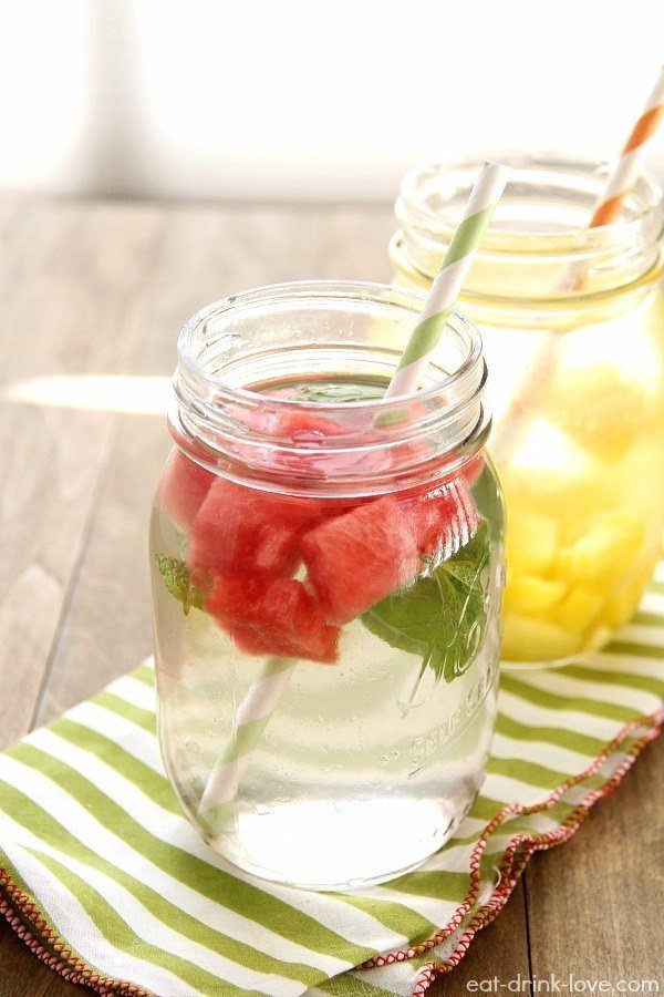 pbcharlotte's tweet photo. Summer calls for two things: fresh fruit and hydration! Combine the two by making your own fruit-infused water. https://t.co/ZLJQ271LNF