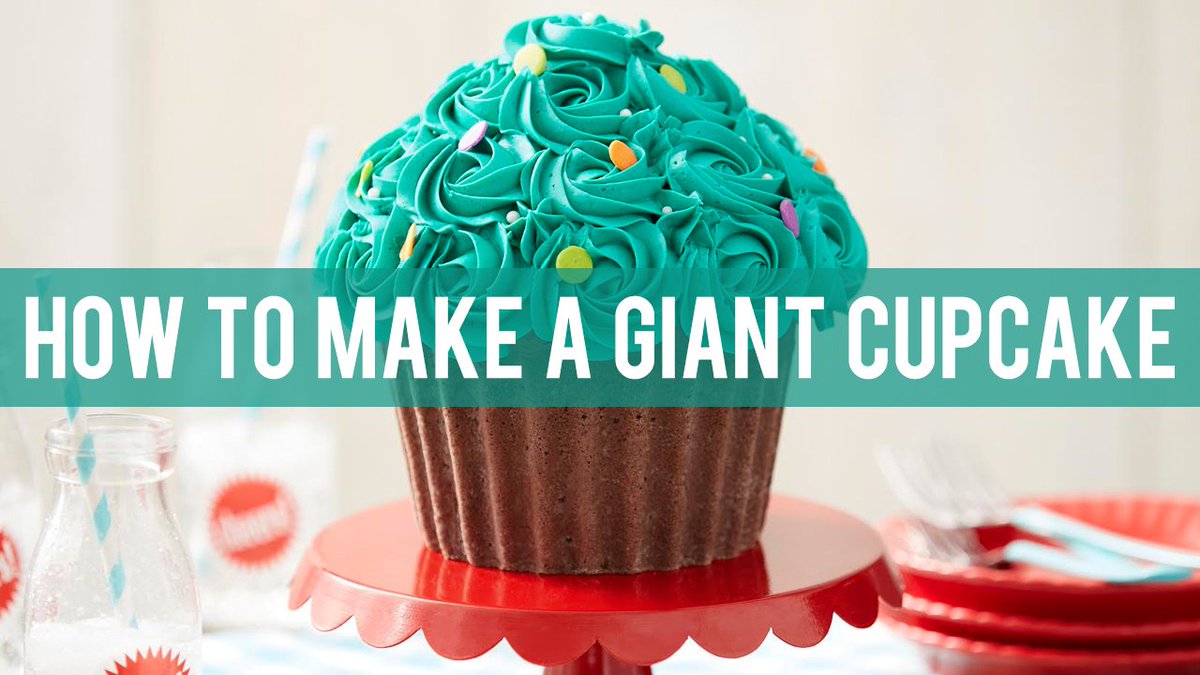 WiltonCakes's tweet photo. Watch: How to Make a GIANT Cupcake Cake - https://t.co/3BXpR8D57E #wiltoncakes https://t.co/xXgyAjGPSz