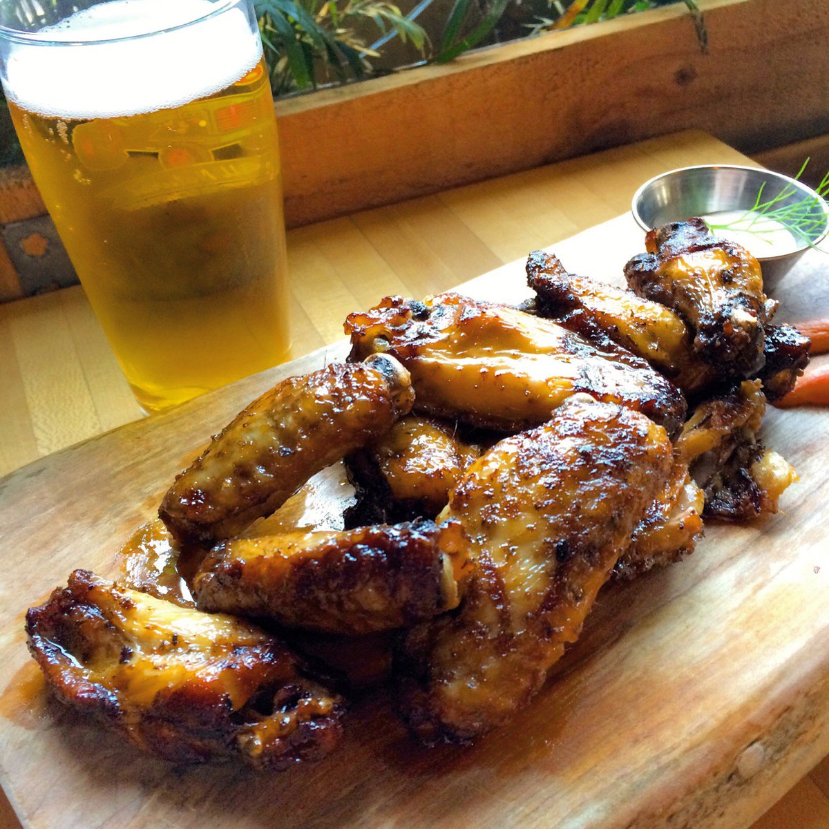 HogtownCure's tweet photo. TONIGHT 1/2 price Smoked Hot+Honey Wings! Enjoy it with an ice cold pint!! 6-10. https://t.co/0J5bZpMTAt #DundasWest https://t.co/nN06lyP81s