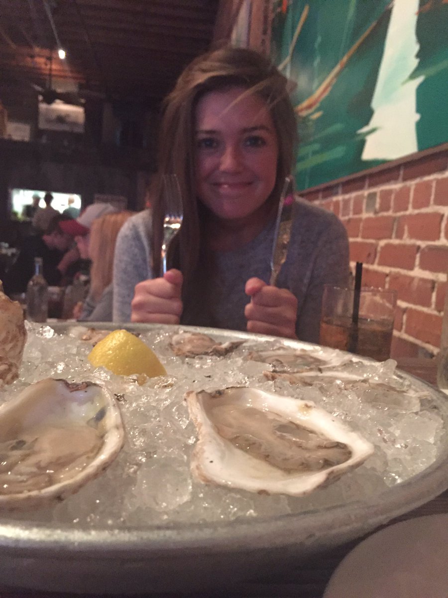 island_foodie's tweet photo. Good vibe tribe with @tipsy_pirate !! Our favorite spot #porthunter #marthasvineyard https://t.co/q7Vj28JUU3