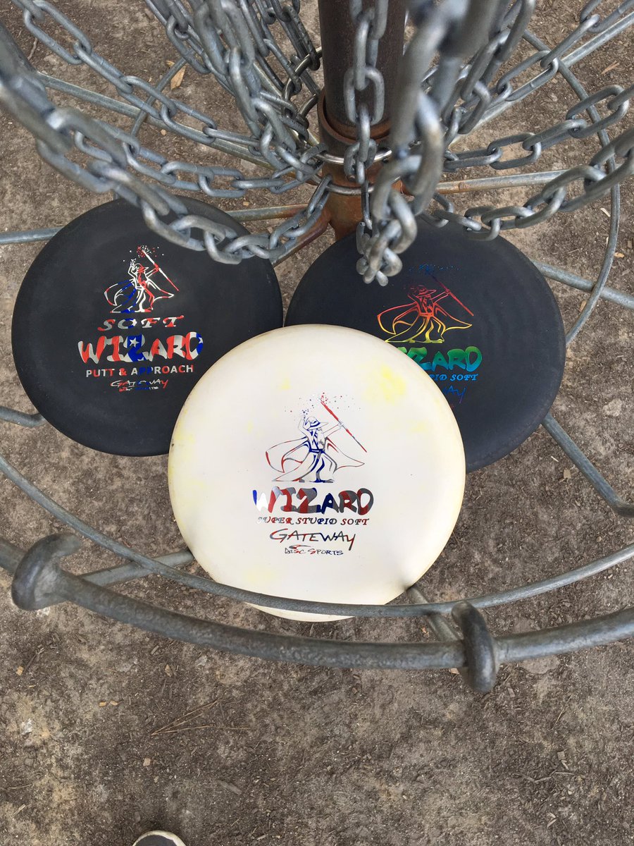 DiscGolfDan_3's tweet photo. Guess I'll putt till the USA game tonight #gatewaydisc #ssswizard #discgolf #didntgetupanddown https://t.co/GYBmy2zOBm
