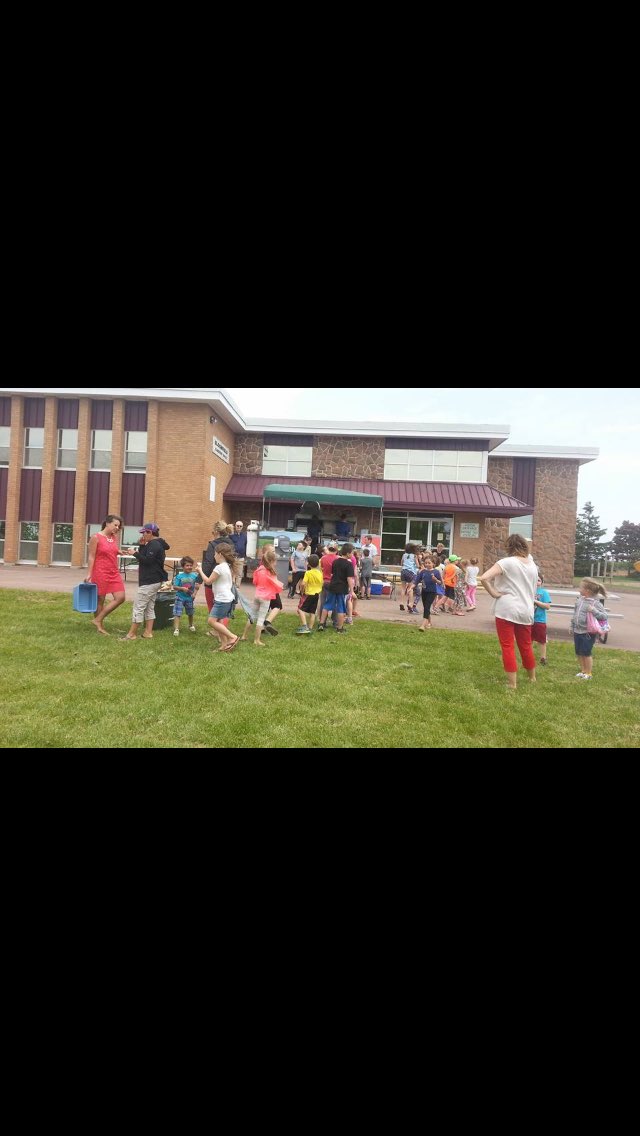 BloomfieldHS tweet picture