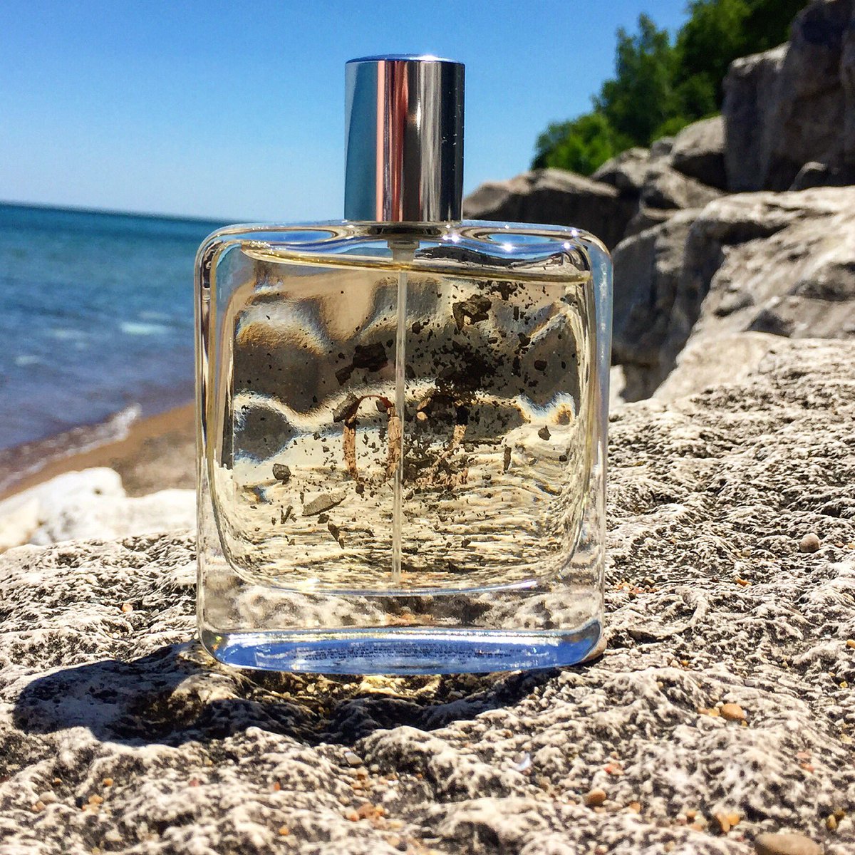 0_point_2's tweet photo. Looking for a clean, fresh #scent this #summer? #0point2 #meetyourdestiny #fragrance has you covered. https://t.co/6ppJzICzL3