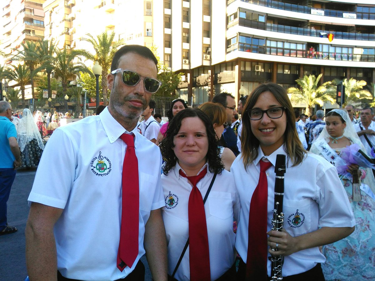Anabelss8's tweet photo. #HoguerasAlicante #UniónMusicalSanBartolomé #UMSB #BarracaTotBacores https://t.co/qh2GfvXwaC