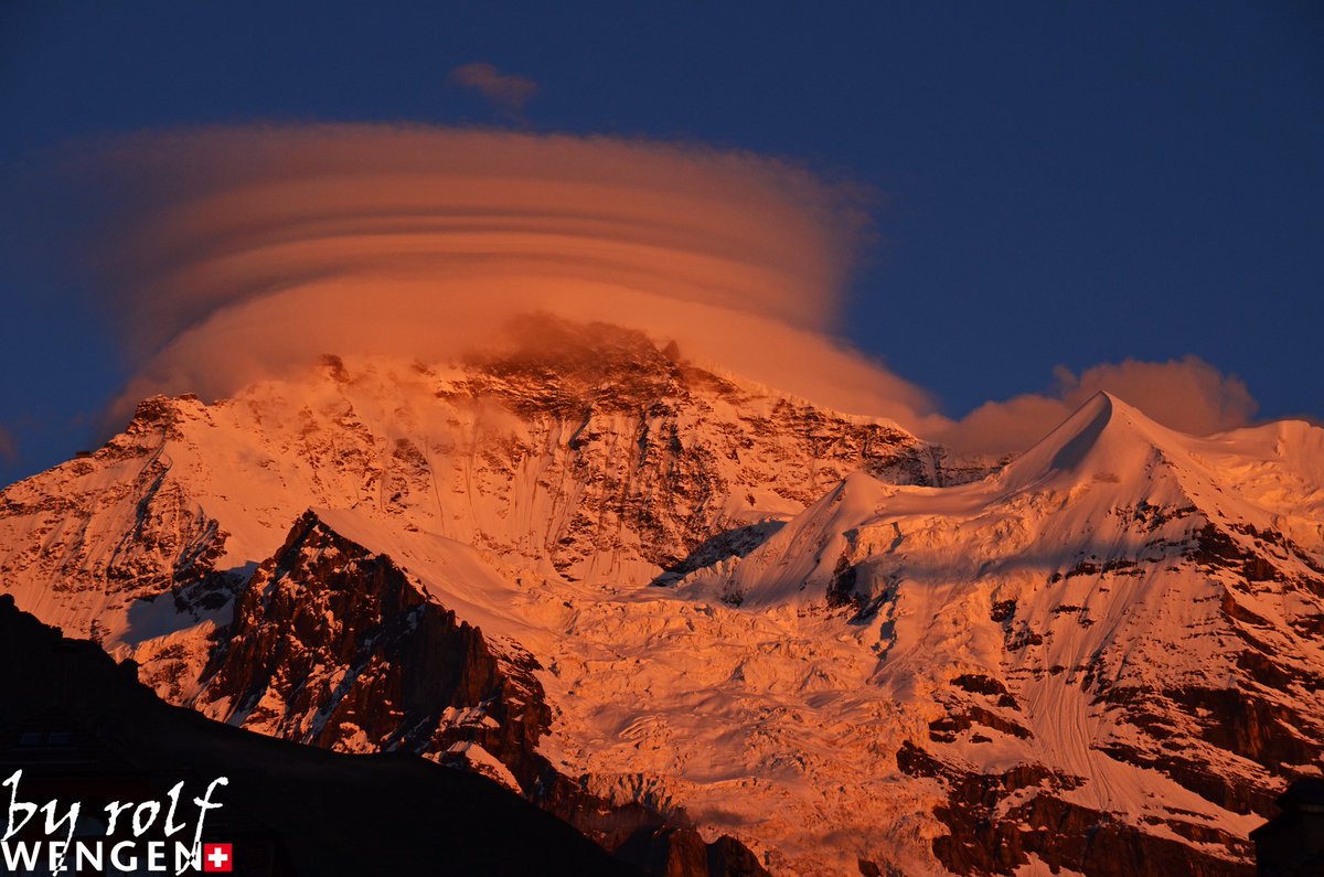 The view from Wengen to Mt. Jungfrau tonight. Just beautiful. #inLOVEwithSWITZERLAND #wengen #jungfrau #abendrot