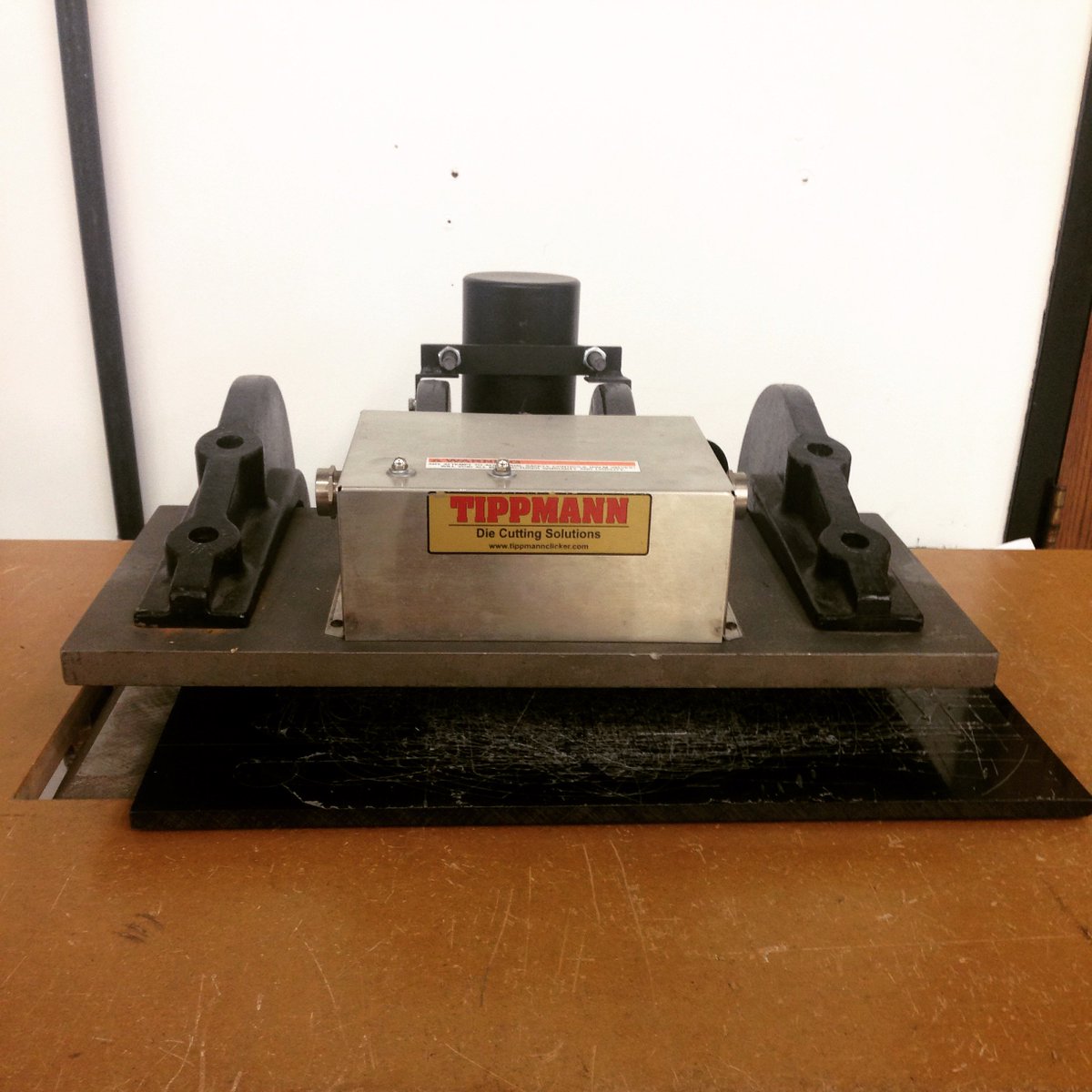 diecuttingpress's tweet photo. The 15 ton die cutting press. Call today to see how it can work for you! 866-286-8046 #madeinusa #diecuttingpress https://t.co/t4kgfuXeMo