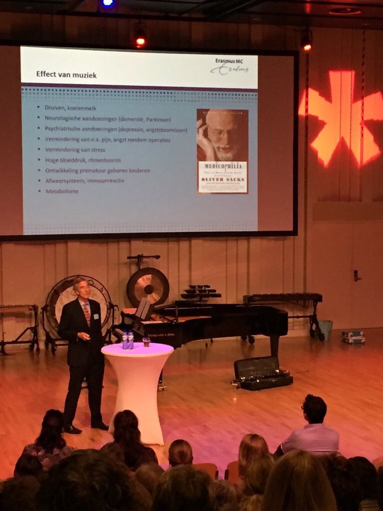 StudieArena's tweet photo. Muziek is ook waardevol instrument voor mensen met #dementie!@RTLLateNight #Jeekel gastspreker congres @StudieArena https://t.co/HHzCFa0DwW