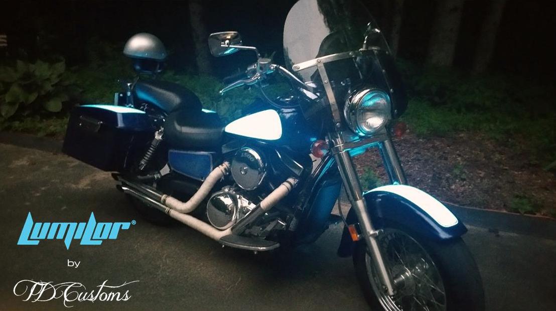 tdcustomsauto's tweet photo. Light Up Paint #electroluminescent #lumilor #tdcustoms #lightuppaint #custompaint #ridesafe #bikelife https://t.co/erASPkzRfp