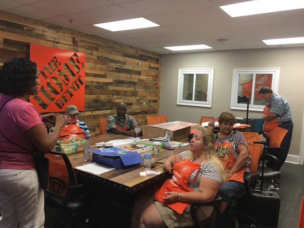 Tori working specialty Tuesday on her day off at 111