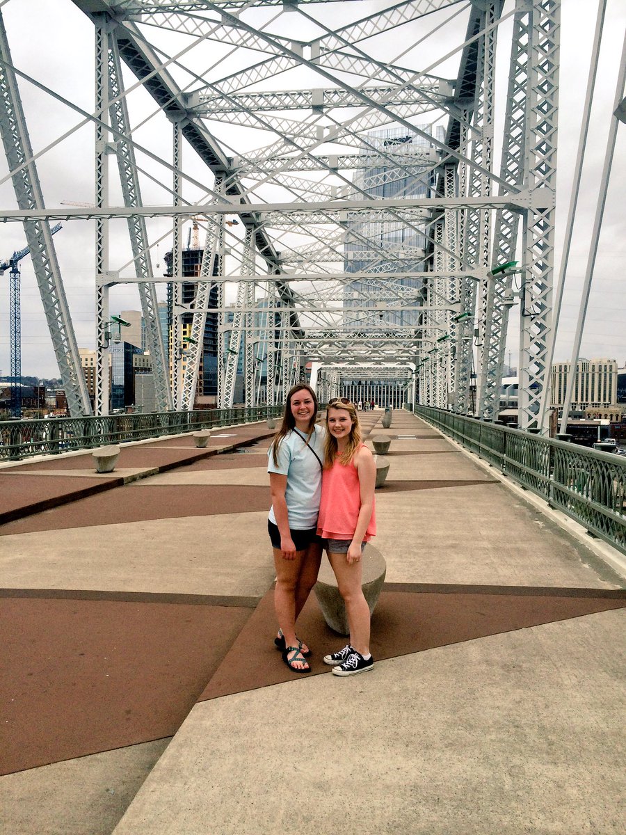 eBurns98's tweet photo. Happy birthday to the best sister a girl could have!! 20 never looked so good. 🎉ROLL TIDE🐘❤️ https://t.co/bfExPhuwtZ
