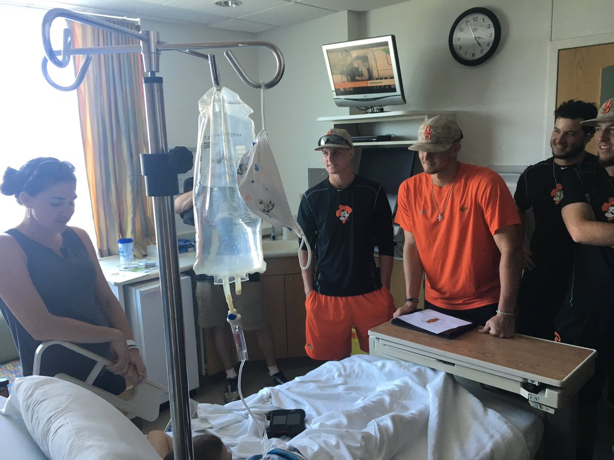 Maya_Reports's tweet photo. .@OSUBaseball players visiting with hospital patients at Children's Hospital &amp; Med. Center. @action3news https://t.co/MvuTF3CQtH