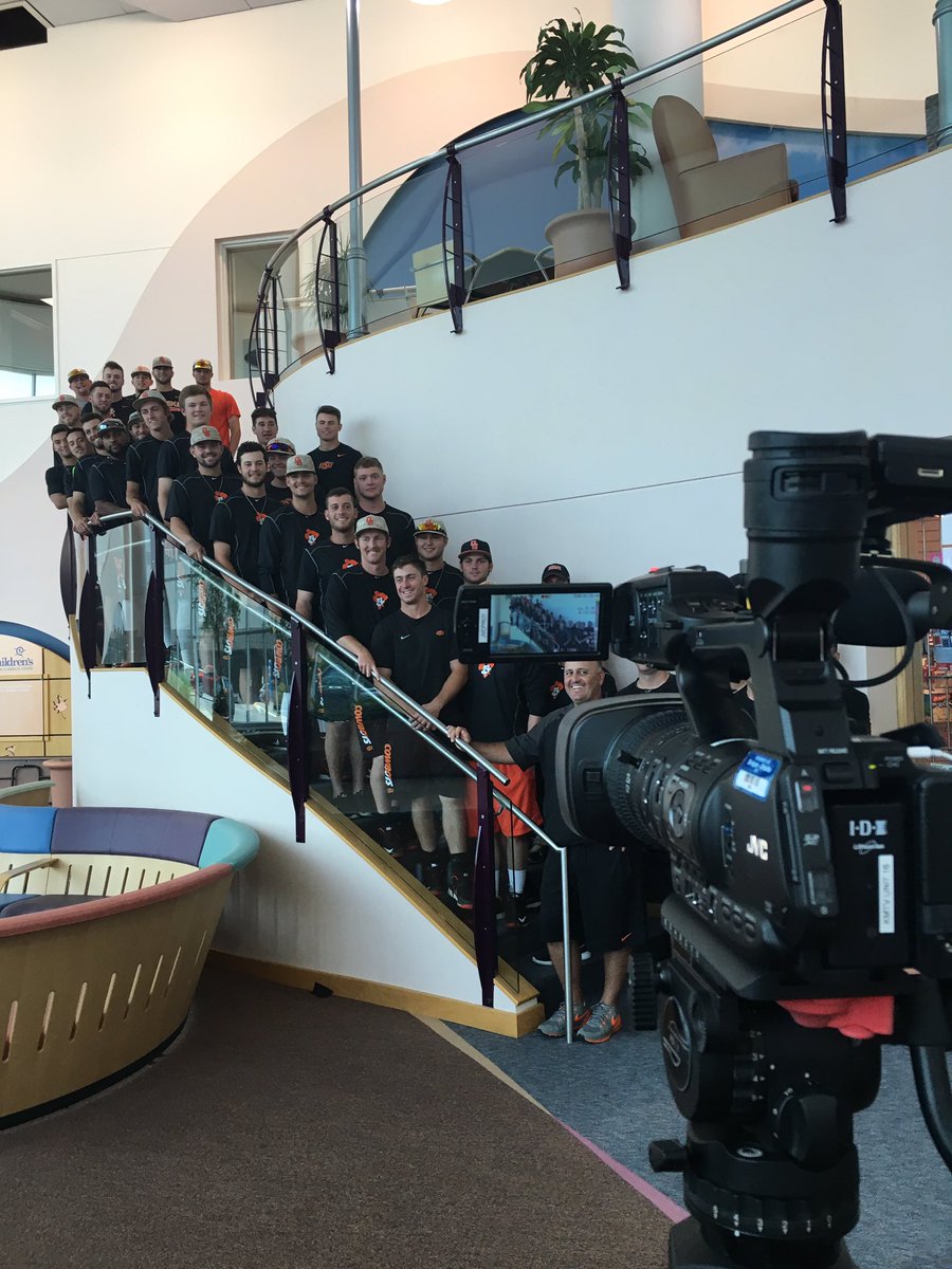Maya_Reports's tweet photo. .@OSUBaseball players visiting with hospital patients at Children's Hospital &amp; Med. Center. @action3news https://t.co/MvuTF3CQtH
