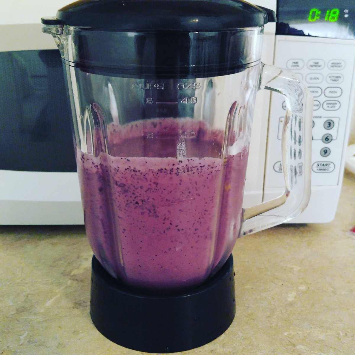 StackDibiase's tweet photo. Lil purple power b4 I hit the weights #purple #smoothie #weights #protein #summertime #HealthyHabits #cleaneating https://t.co/4naP4pUCSR