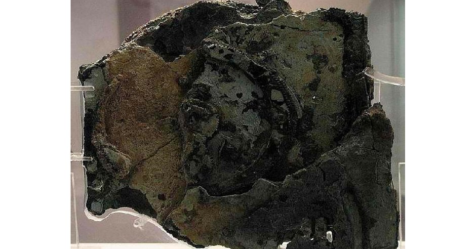 ComputerGuyzSC's tweet image. Did you know the world's oldest computer is 2,100 years old? Learn about its features: bit.ly/28Jd8WG