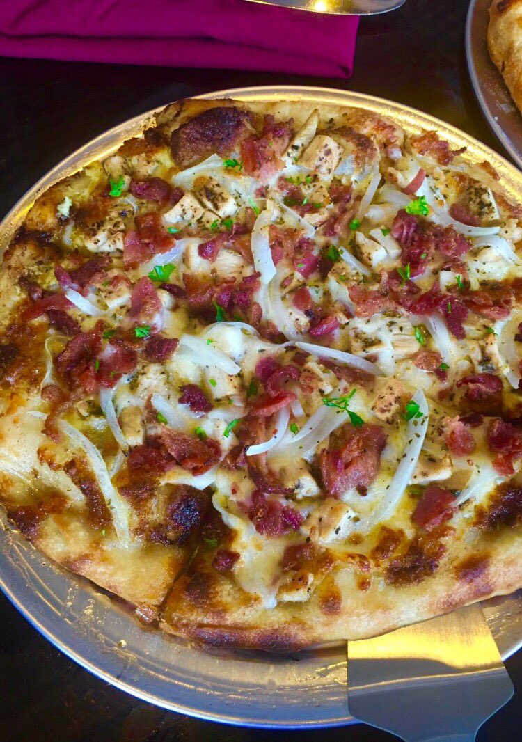 cheftrevino's tweet photo. @LaPizzaLaPasta is ready to put that pizza oven to work ! We have a full bar with some great prices #LetsGetADrink ! https://t.co/QHXWfXNgSc