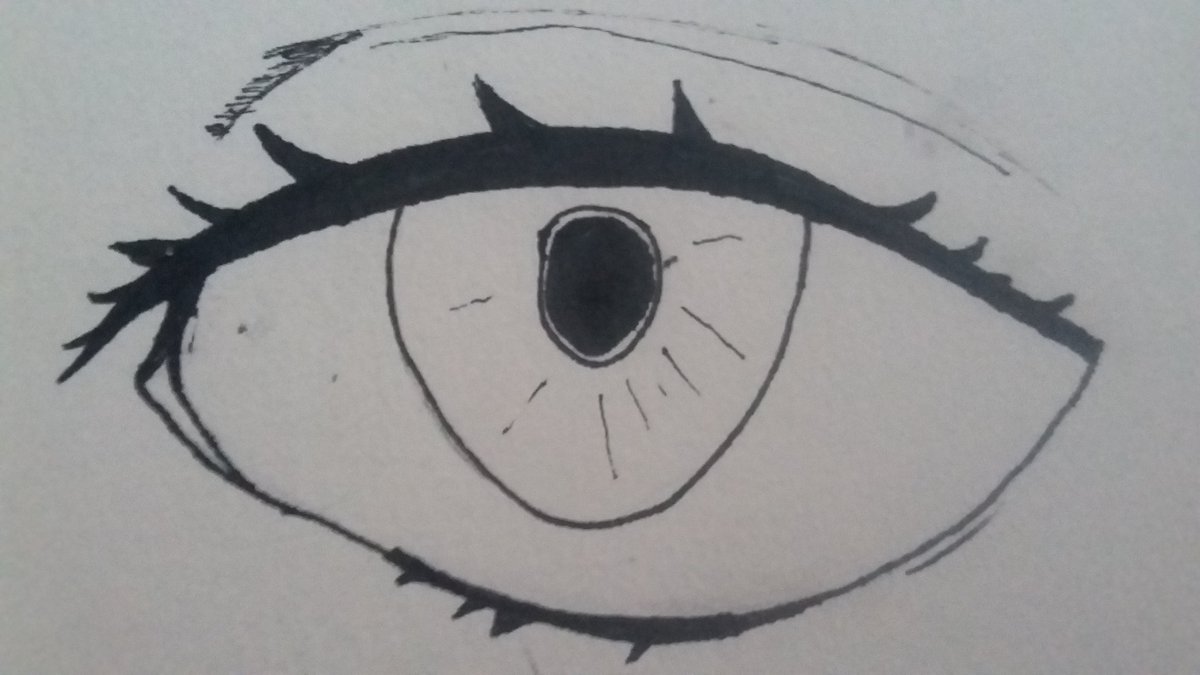 EclaTheDragon's tweet image. Just drew this eye. I&apos;m improving!! Ignore the smudges. #teachingself #drawing