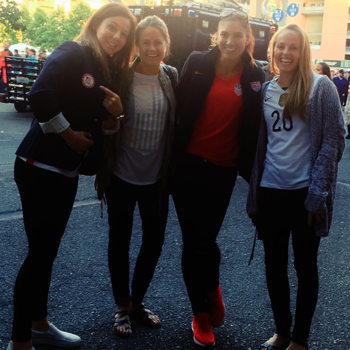 hopesolo's tweet photo. Big night for @ussoccer! We always support the Stars & Stripes! Even our Scot @RachelCorsie14 is in! #WomanInBlazer https://t.co/Cwu8s9WrqM