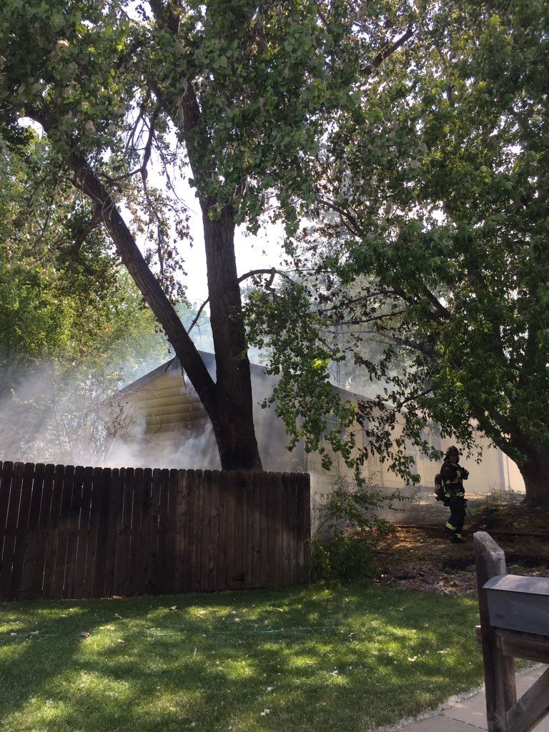 ArvadaFire's tweet image. Crews on scene of fire #75fire