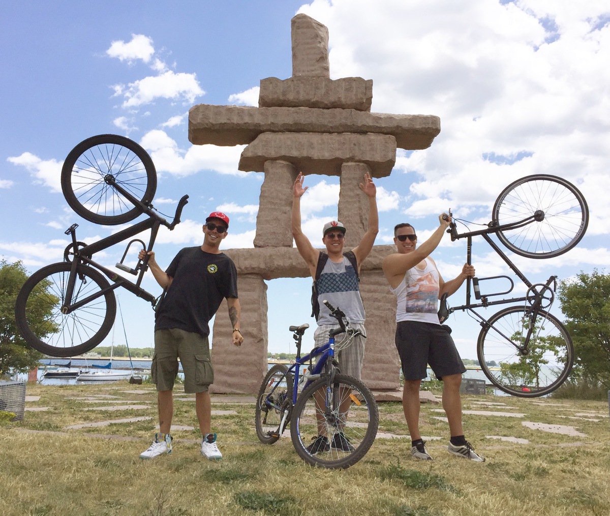 APACanada's tweet photo. The #APAC team decided to spend #NationalAboriginalDay in the sunshine. Not only coworkers but #community. https://t.co/cinBUeIyex