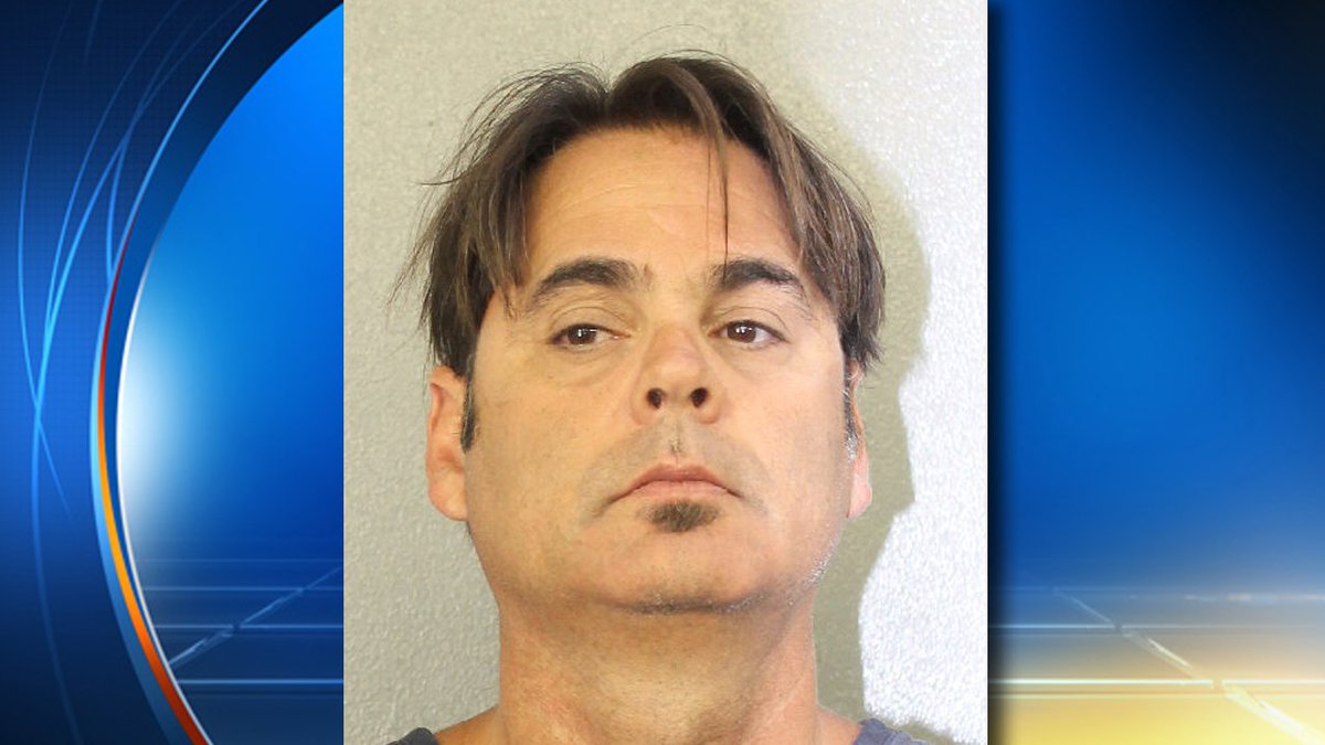 #BREAKING South Florida pet groomer arrested in connection with deaths of 3 dogs in his care bit.ly/28KQds9?utm_me… https://t.co/ilDHFCSQH2