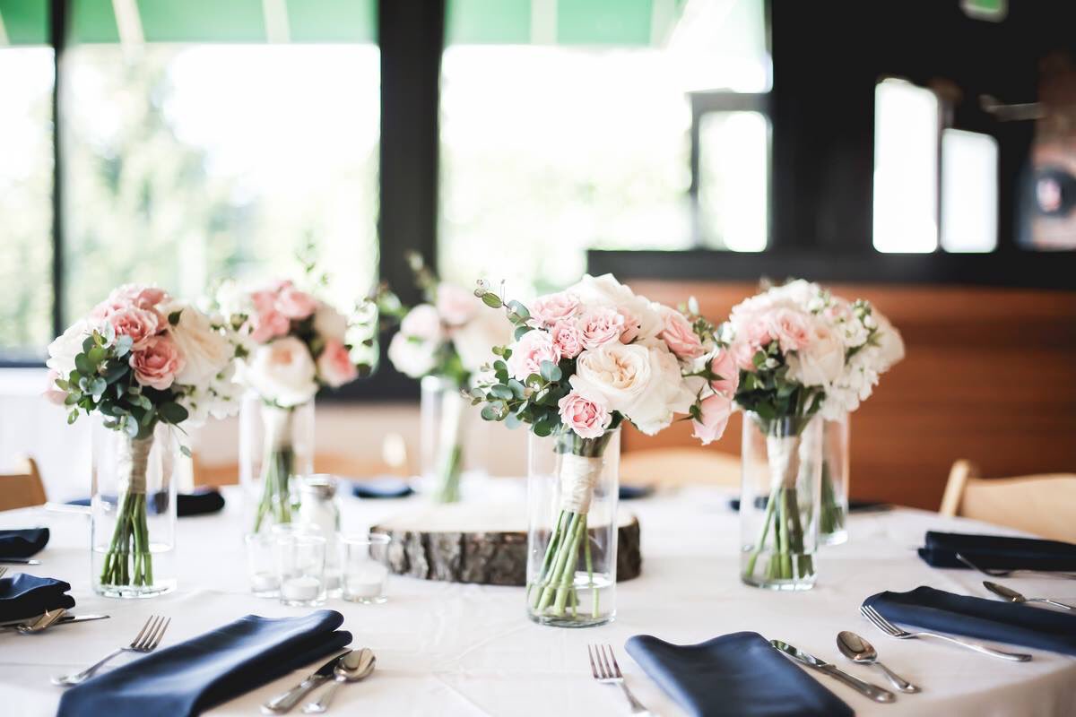 Bouquets from <a href="/bloombytara/">Seattle Bloom</a> and photo credit to Becca Howell Photography! Taken in our venue Ballard Bay Club!