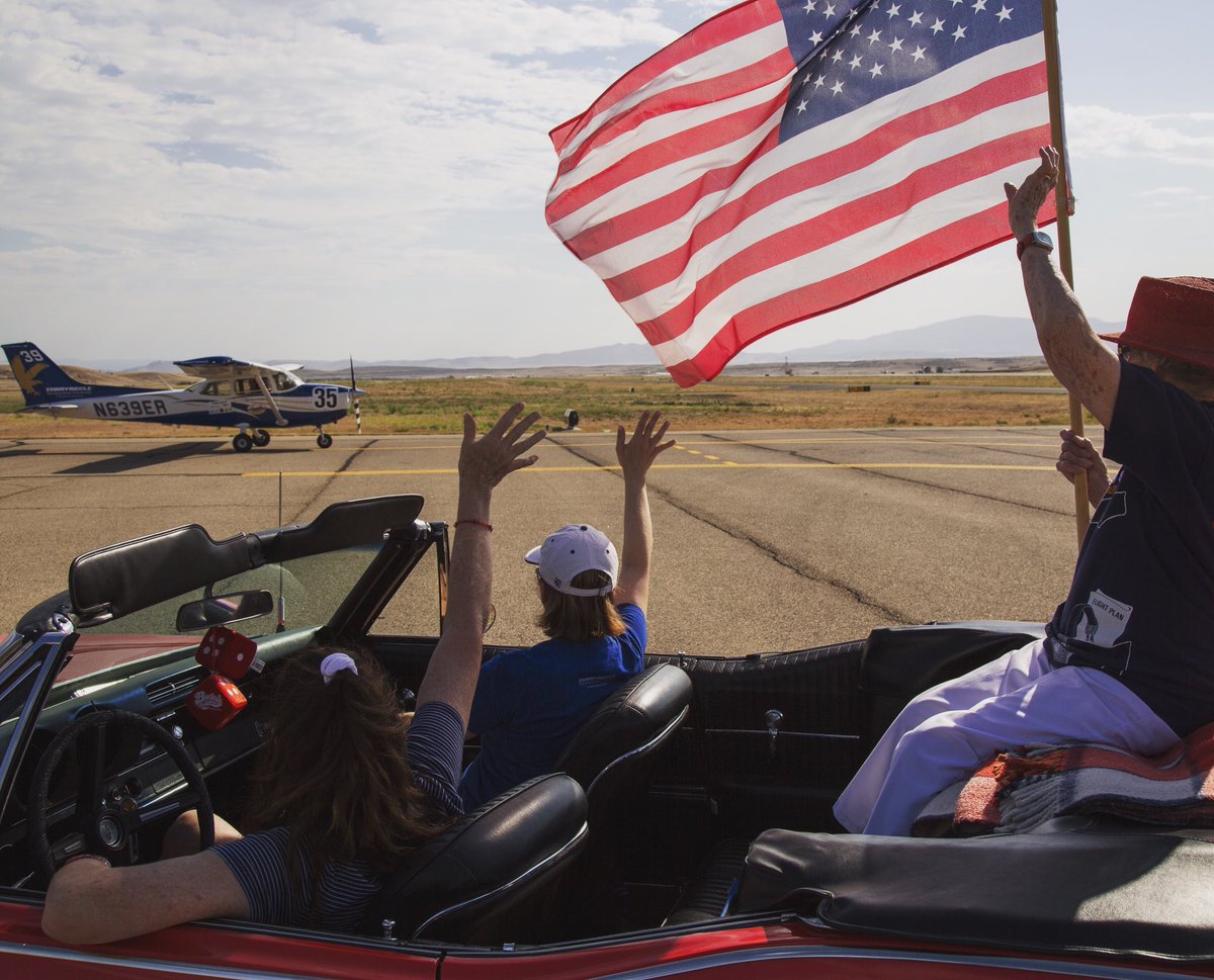 ERAUPrescott's tweet photo. Great send off from the #PrescottAirport this morning for the Women's Air Race Classic! #2016ARC https://t.co/OWM2lZ5OA1
