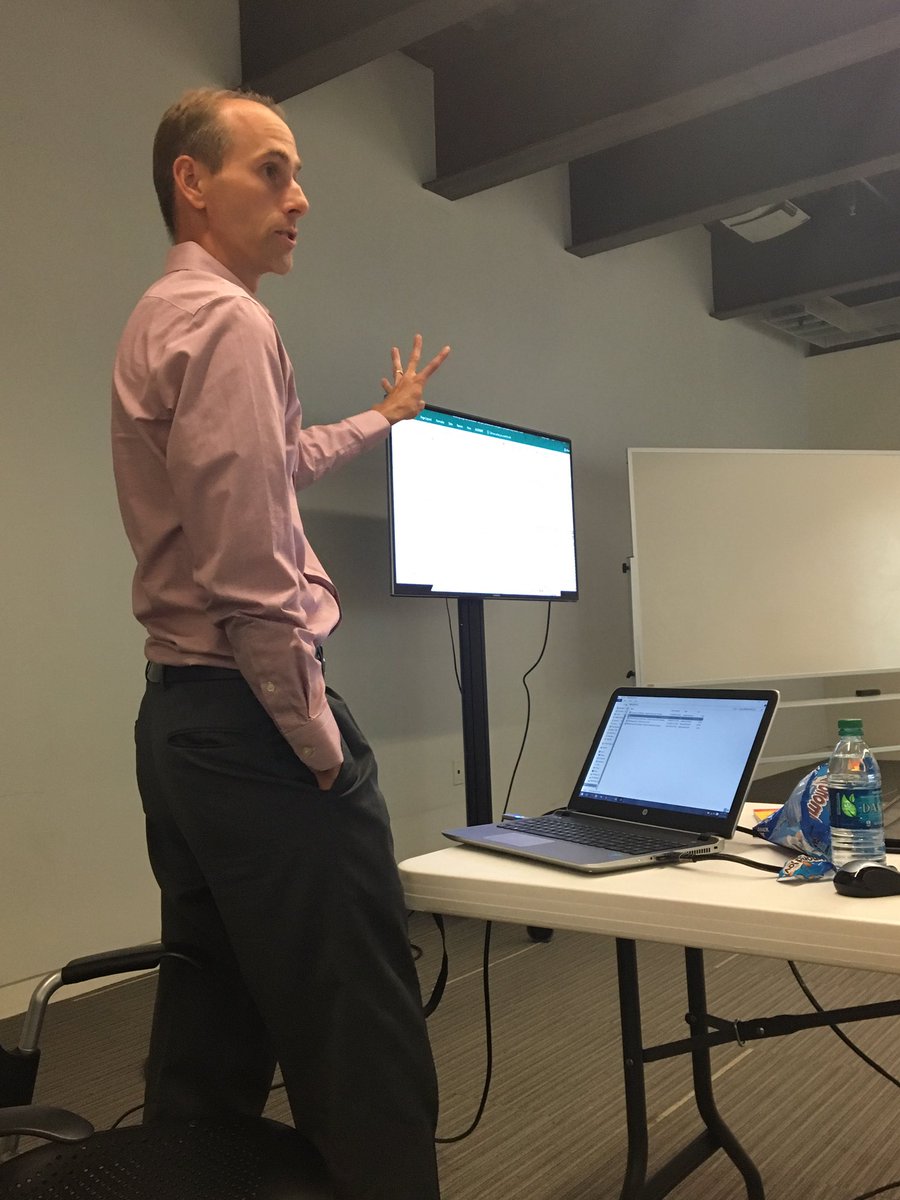 GenXExec_'s tweet photo. Accountants & their spreadsheets tho! Stuck between impressed & overwhelmed. #WIPManagement #construction https://t.co/7MklASCaYC