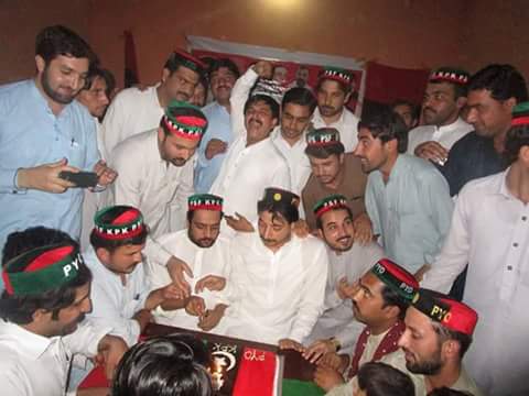 PSFKP's tweet photo. X-President #PSFKP @SamiKhanKp adressing workers gathering on the occasion of BB Shaheed Birthday.
#MainBenazirHoon https://t.co/a8gs4v1Iud