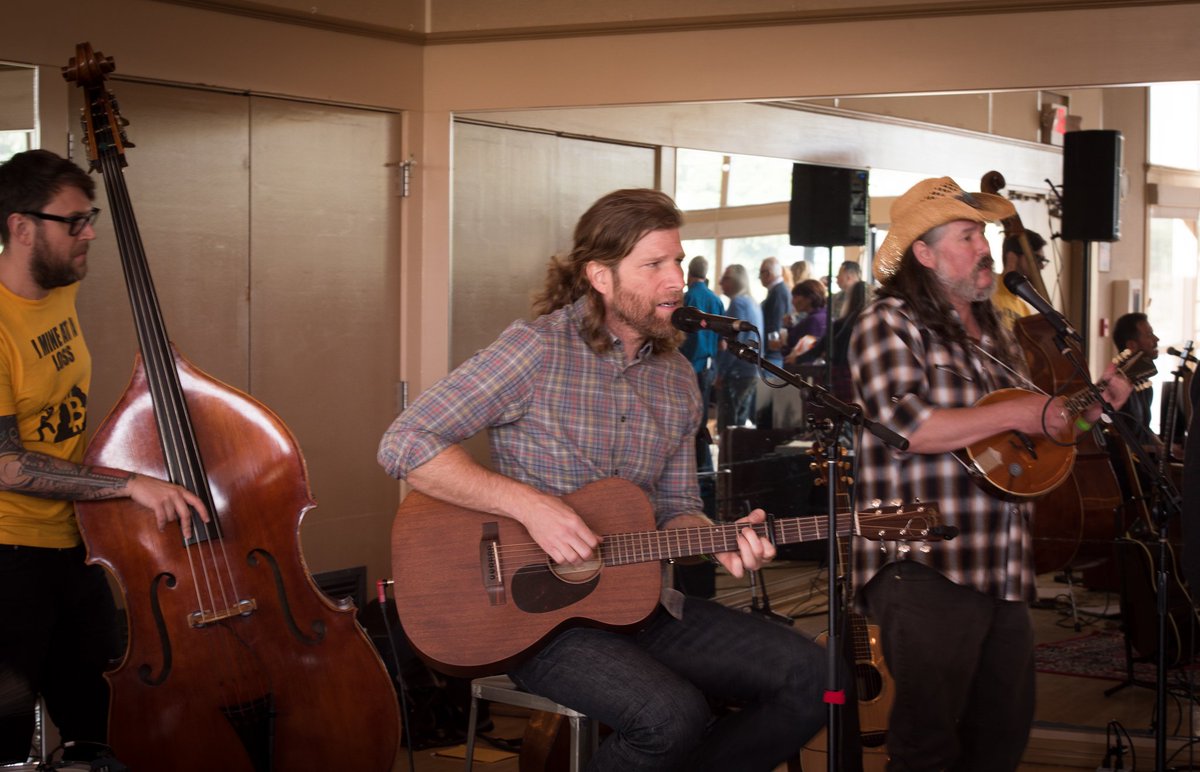 This Friday we have <a href="/AlecLytle/">Alec Lytle</a> in the house!! #atascadero <a href="/AtascaderoCa/">Visit Atascadero</a> <a href="/atowndailynews/">A-Town Daily News</a> bristolscider.com